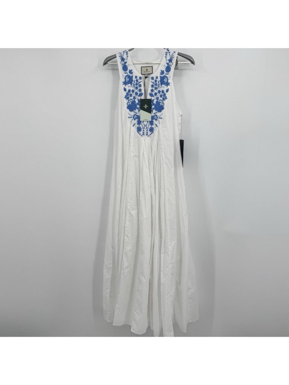 Tuckernuck White/Blue Cyprus Sleeveless Maxi Dress Floral Embroidery sz S Small